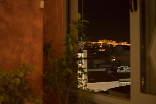 Mosaics aprtm in Parliament square with Acropolis View 14