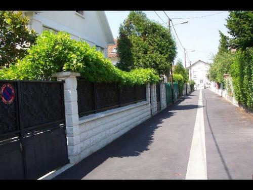Studio Framboise proche Paris et Disneyland in Gagny Studio Framboise proche Paris et Disneyland in Gagny