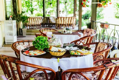 Restaurant, ATOS Srebrno jezero - Villa and Restaurant in Veliko Gradiste Restaurant, ATOS Srebrno jezero - Villa and Restaurant in Veliko Gradiste