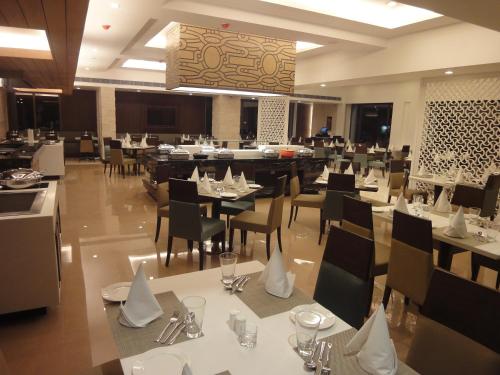 Restaurant, Radisson Hotel Varanasi in Varanasi Restaurant, Radisson Hotel Varanasi in Varanasi