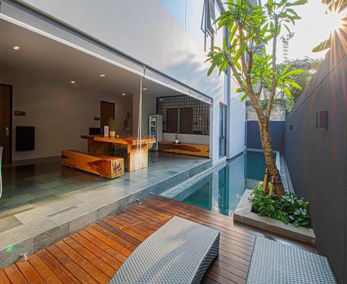 Uima-allas, M Studio Karawaci in Binong Uima-allas, M Studio Karawaci in Binong