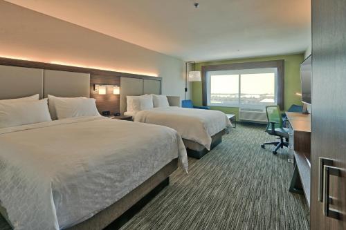 Holiday Inn Express & Suites - Albuquerque East, an IHG Hotel - main image