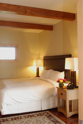 在meiguo.com看到的Gallatin River Lodge的介绍图片