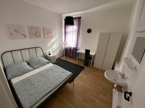 Guestroom, Hotel am Schloss in Frankfurt West Guestroom, Hotel am Schloss in Frankfurt West