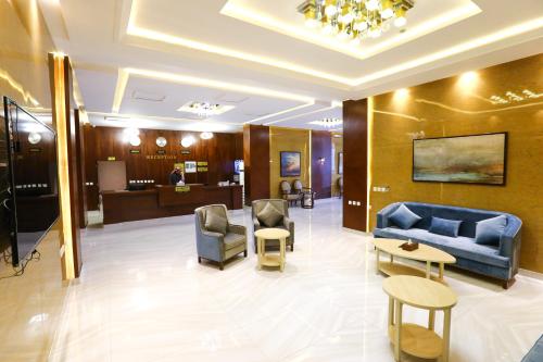 Лоби, Qasr Alhanen Furnished Apartments in Al Aziziyah Лоби, Qasr Alhanen Furnished Apartments in Al Aziziyah