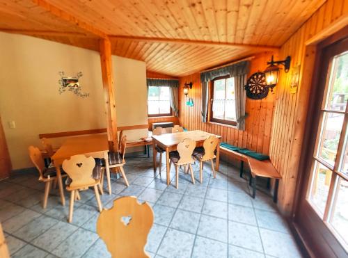 Közös társalgó / TV, "Sporthütten Nassau" Ihr zentrales Domizil an der Blockline ("Sporthutten Nassau" Ihr zentrales Domizil an der Blockline) in Frauenstein Közös társalgó / TV, "Sporthütten Nassau" Ihr zentrales Domizil an der Blockline ("Sporthutten Nassau" Ihr zentrales Domizil an der Blockline) in Frauenstein