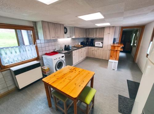 Konyha, "Sporthütten Nassau" Ihr zentrales Domizil an der Blockline ("Sporthutten Nassau" Ihr zentrales Domizil an der Blockline) in Frauenstein Konyha, "Sporthütten Nassau" Ihr zentrales Domizil an der Blockline ("Sporthutten Nassau" Ihr zentrales Domizil an der Blockline) in Frauenstein