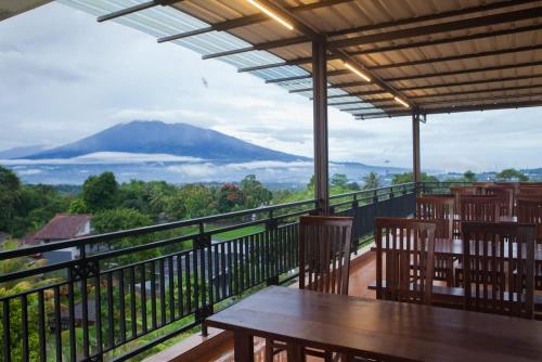 Restaurante, Taman Bukit Palem Resort in Caringin Restaurante, Taman Bukit Palem Resort in Caringin