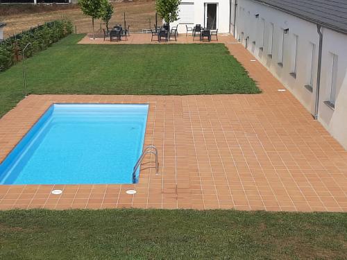 Swimming pool, Hosteria de Gonzar in Lugo Swimming pool, Hosteria de Gonzar in Lugo