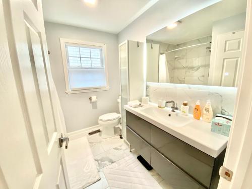 Instalaciones, The Longmont Luxury Condo in the heart of providence in Natick Instalaciones, The Longmont Luxury Condo in the heart of providence in Natick