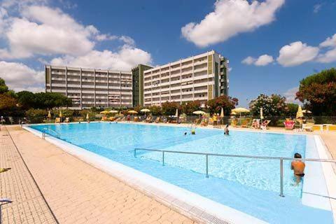 Swimming pool, Jet Residence Agenzia Riviera del Conero in Porto Recanati Swimming pool, Jet Residence Agenzia Riviera del Conero in Porto Recanati
