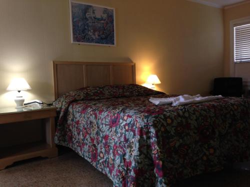 在meiguo.com看到的Palacio Inn Motel的介绍图片