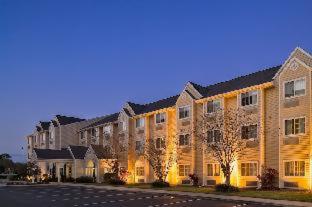 Microtel Inn & Suites by Wyndham Leesburg/Mt Dora in Leesburg (FL) Microtel Inn & Suites by Wyndham Leesburg/Mt Dora in Leesburg (FL)