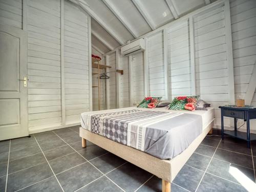 Logement Terre de Haut avec SPA privé - Villa Cana (Logement Terre de Haut avec SPA prive - Villa Cana) in Terre-de-Haut Logement Terre de Haut avec SPA privé - Villa Cana (Logement Terre de Haut avec SPA prive - Villa Cana) in Terre-de-Haut