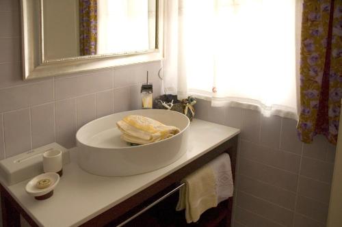 Bathroom, La Villetta in Puegnago Sul Garda Bathroom, La Villetta in Puegnago Sul Garda