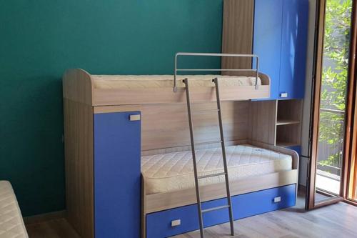 Appartamento vacanza mare nel centro di Brolo in Броло Appartamento vacanza mare nel centro di Brolo in Броло