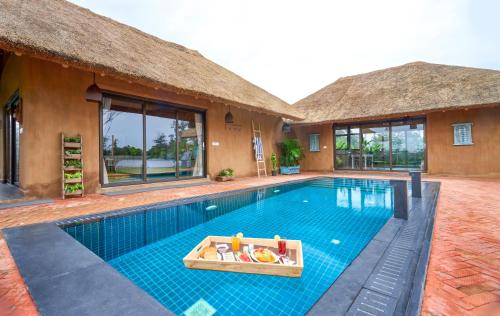 Swimming pool, IVY VILLA in Mamallapuram Swimming pool, IVY VILLA in Mamallapuram