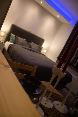 Le Cosy - Queen-size, full équipé, wifi, parking (Le Cosy - Queen-size, full equipe, wifi, parking) in Namur Le Cosy - Queen-size, full équipé, wifi, parking (Le Cosy - Queen-size, full equipe, wifi, parking) in Namur