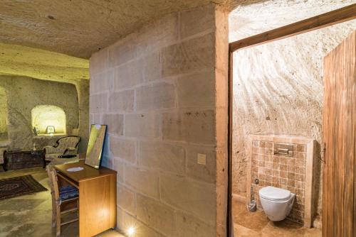 浴室, 阿提拉洞穴酒店 (Atilla's Cave Hotel) in 內夫謝希爾 浴室, 阿提拉洞穴酒店 (Atilla's Cave Hotel) in 內夫謝希爾