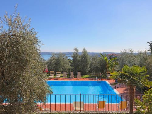 Piscina, Comfortable holiday home in Soiano del lago with lakeview in Soiano del Lago Piscina, Comfortable holiday home in Soiano del lago with lakeview in Soiano del Lago