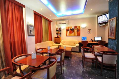 Паб/Коктейль-бар, Pergamos Hotel in Афіни Паб/Коктейль-бар, Pergamos Hotel in Афіни