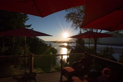 The Fraser River's Edge B&B Lodge Hotel