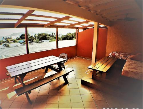 Balcony/terrace, Sunset Hill Lodge in Vaitape Balcony/terrace, Sunset Hill Lodge in Vaitape