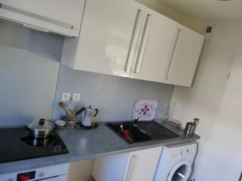 Appartement 2 personnes centre-ville #0562 in แก๊ปเบรตง Appartement 2 personnes centre-ville #0562 in แก๊ปเบรตง