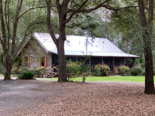 Entrance, Log Home Guest House in Ocklawaha Entrance, Log Home Guest House in Ocklawaha
