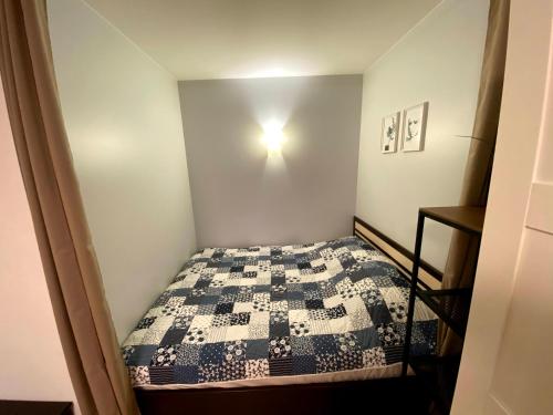 Your Home - Central studio apartment, balcony, parking & Self Check-in