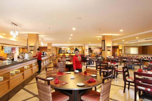 Restaurant, Swiss-Belinn Panakkukang Makassar in Makassar Restaurant, Swiss-Belinn Panakkukang Makassar in Makassar
