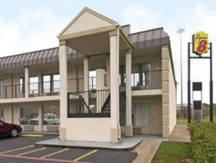 Super 8 By Wyndham Longview/I-20 in Longview (TX) Super 8 By Wyndham Longview/I-20 in Longview (TX)