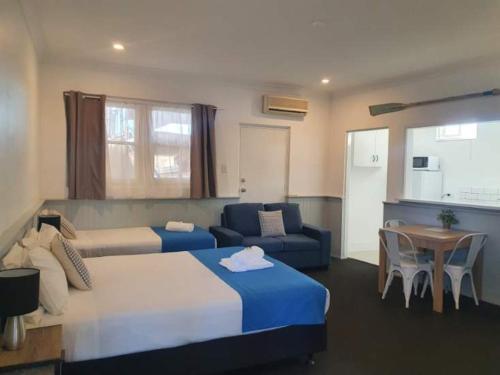 Squid's Ink Motel in Lake Macquarie Squid's Ink Motel in Lake Macquarie