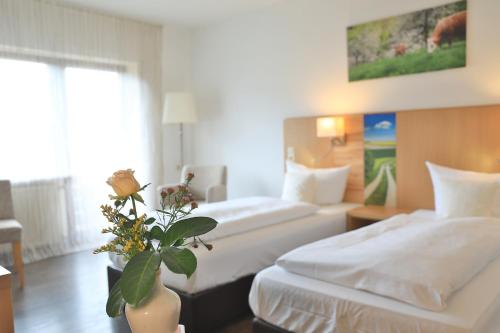 Landidyll Hotel Zum Alten Schloss in เคียร์เชินซิทเทนบัค Landidyll Hotel Zum Alten Schloss in เคียร์เชินซิทเทนบัค