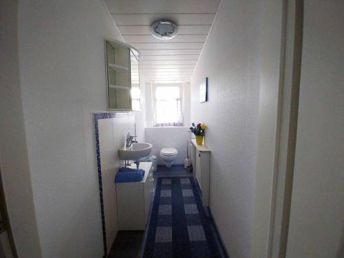 Fürdőszoba, Ferienwohnung Olm in Dolgesheim Fürdőszoba, Ferienwohnung Olm in Dolgesheim