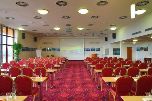 Business center, PRIMAVERA Hotel & Congress centre in Plzen Business center, PRIMAVERA Hotel & Congress centre in Plzen