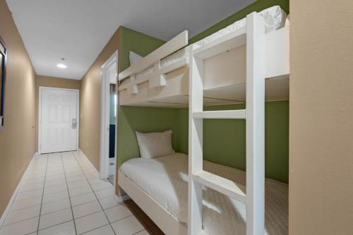 Crystal Sands III near Crab Trap Crystal Sands III near Crab Trap