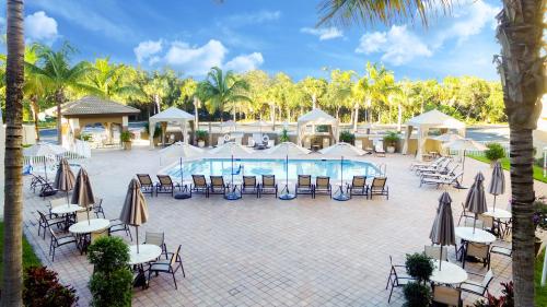 Holiday Inn Express & Suites Naples Downtown - 5th Avenue in Naples (FL) Holiday Inn Express & Suites Naples Downtown - 5th Avenue in Naples (FL)