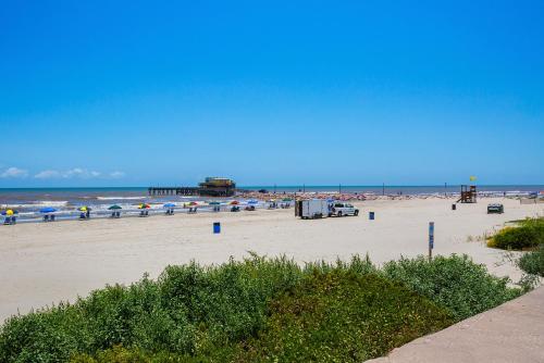 Beachfront Palms Hotel Galveston