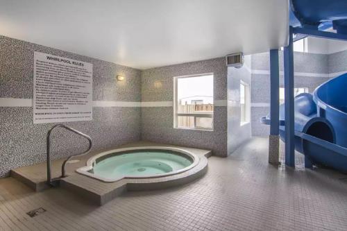 熱水浴缸, 凱藝套房酒店 - 約克頓 (Quality Inn & Suites Yorkton) in 約克頓 熱水浴缸, 凱藝套房酒店 - 約克頓 (Quality Inn & Suites Yorkton) in 約克頓