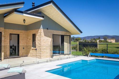 Mandalay Villas - Villa 1 in Raymond Terrace Mandalay Villas - Villa 1 in Raymond Terrace
