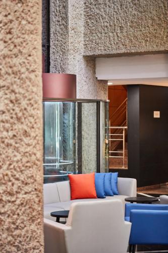 Lobby, Silken Puerta Madrid Hotel in San Blas Lobby, Silken Puerta Madrid Hotel in San Blas