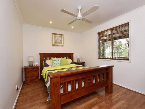 Kangaroo Cottage - cute Accom in bushland setting in Millfield Kangaroo Cottage - cute Accom in bushland setting in Millfield