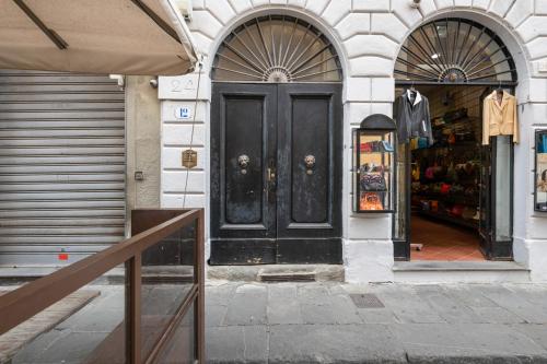 Entrance, Pietre Dure in Florence Entrance, Pietre Dure in Florence