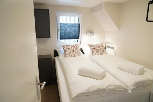 Floating vacationhome Tenerife in Heugem Floating vacationhome Tenerife in Heugem