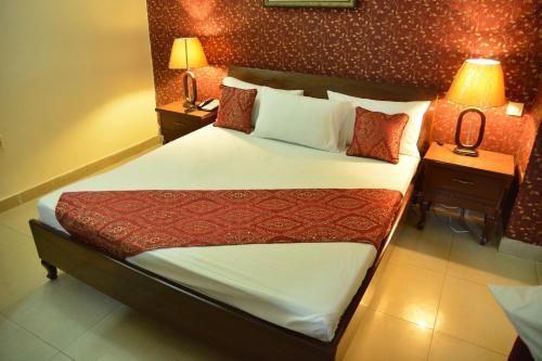 Mars Hotel Lahore Hotel