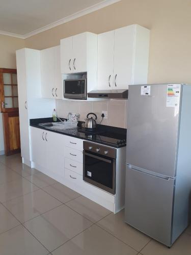 kuchnia, Marine48 Self-catering Port Elizabeth in Schoenmakerskop kuchnia, Marine48 Self-catering Port Elizabeth in Schoenmakerskop