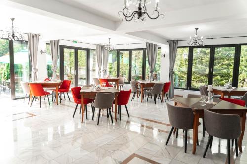 Restaurante, Piscul Negru Hotel - Transfagarasan in Curtea De Arges Restaurante, Piscul Negru Hotel - Transfagarasan in Curtea De Arges