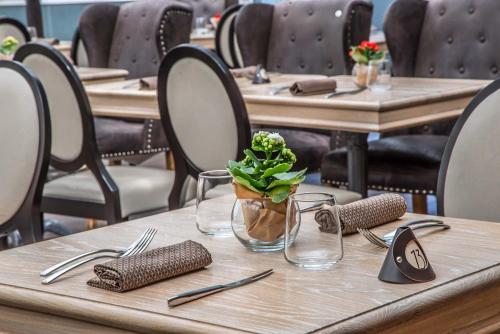 Food and beverages, Hotel Caravel in Eur and Garbatella Food and beverages, Hotel Caravel in Eur and Garbatella