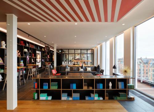 Hành lang, citizenM Copenhagen Radhuspladsen in Copenhagen Hành lang, citizenM Copenhagen Radhuspladsen in Copenhagen